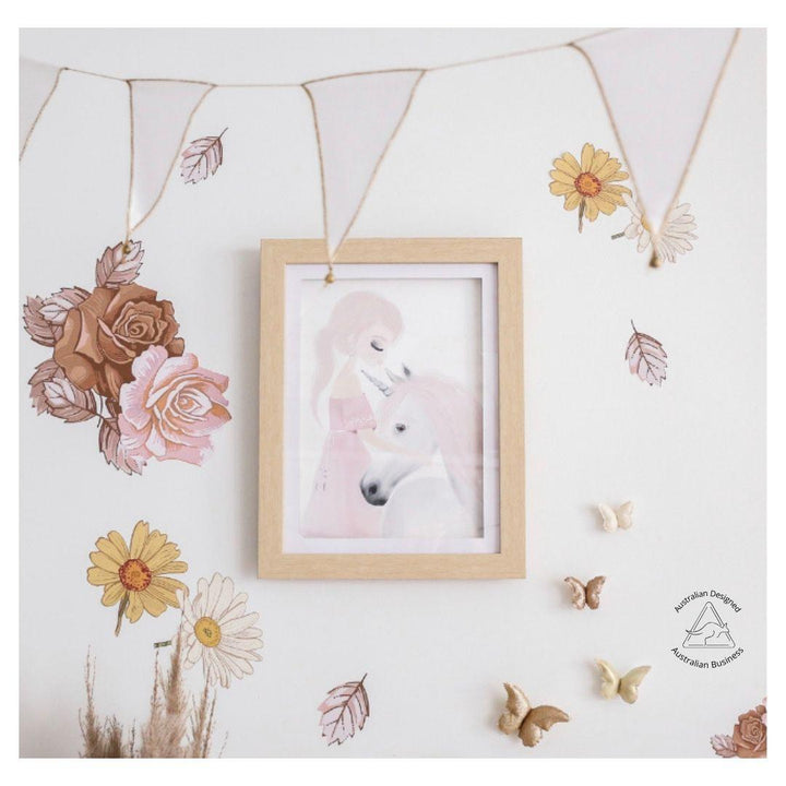 A3 Brilliant Frame in oak, white, or black – magnetic front-opening frame for artwork, medals, and certificates.