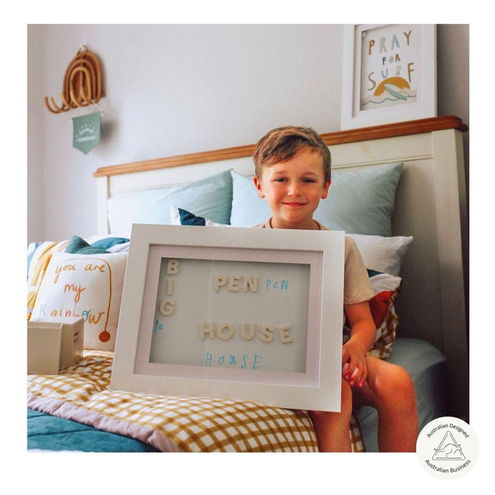 A3 Brilliant Frame in oak, white, or black – magnetic front-opening frame for artwork, medals, and certificates.