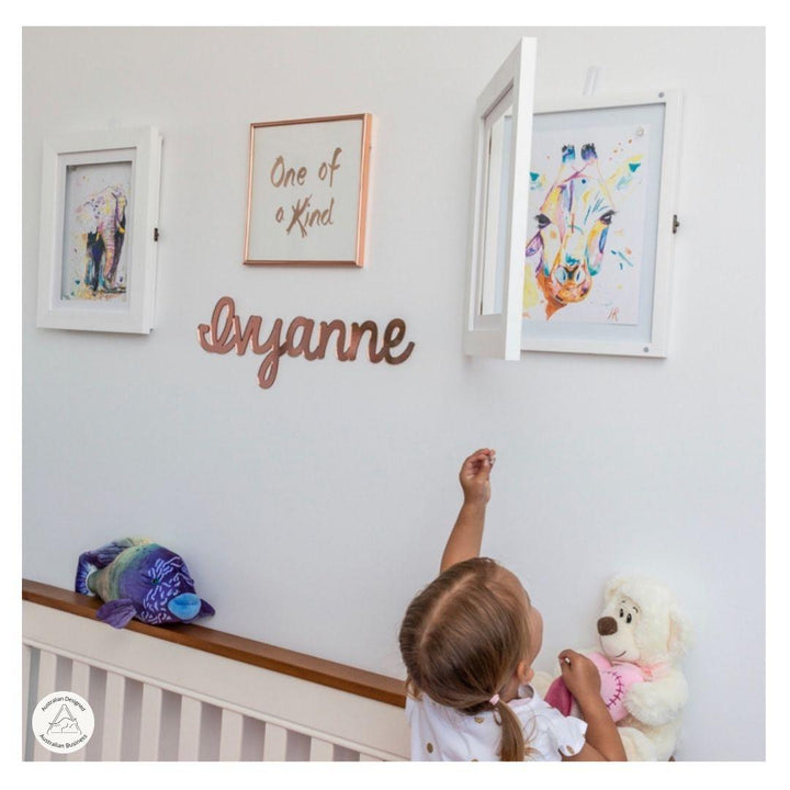 A4 Brilliant Frame – magnetic front-opening picture frame for children’s art, certificates, and memorabilia.