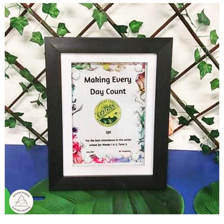 A4 Brilliant Frame – magnetic front-opening picture frame for children’s art, certificates, and memorabilia.