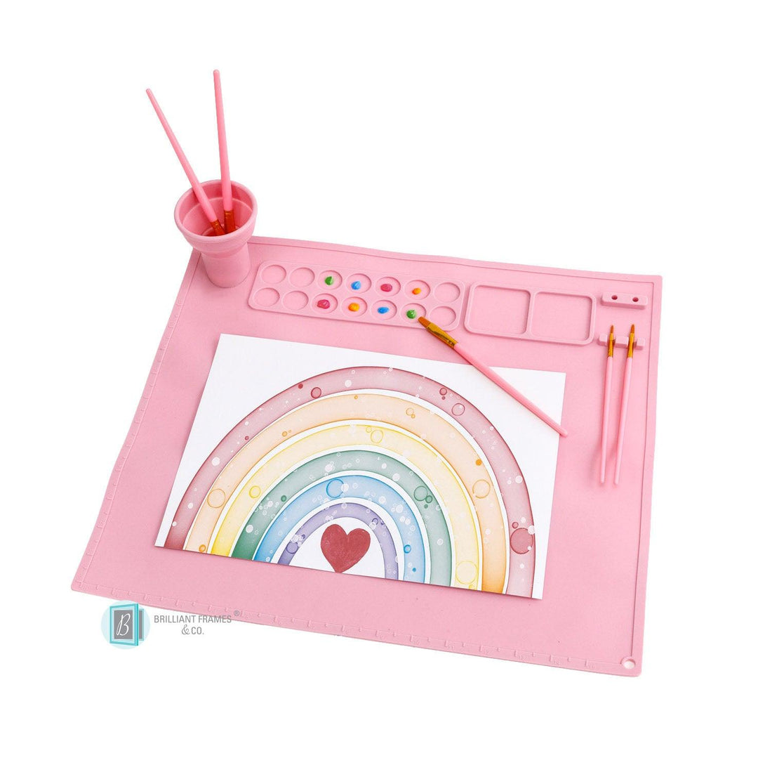 Brilliant Silicone Art Mat and paint brush set – easy-clean mat with brushes and spill-proof cup.