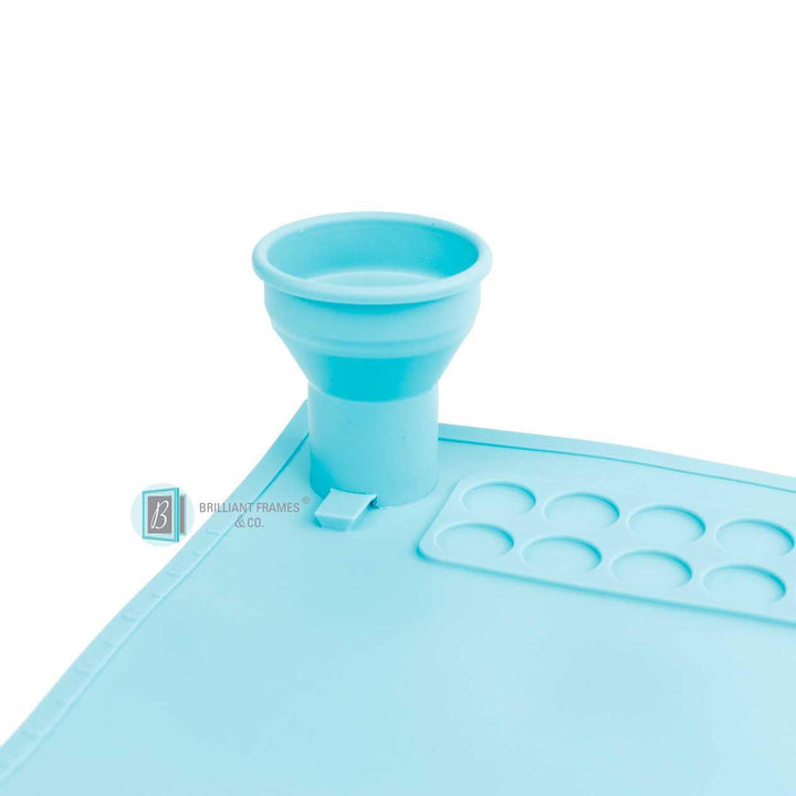 Brilliant Silicone Art Mat and paint brush set – easy-clean mat with brushes and spill-proof cup.
