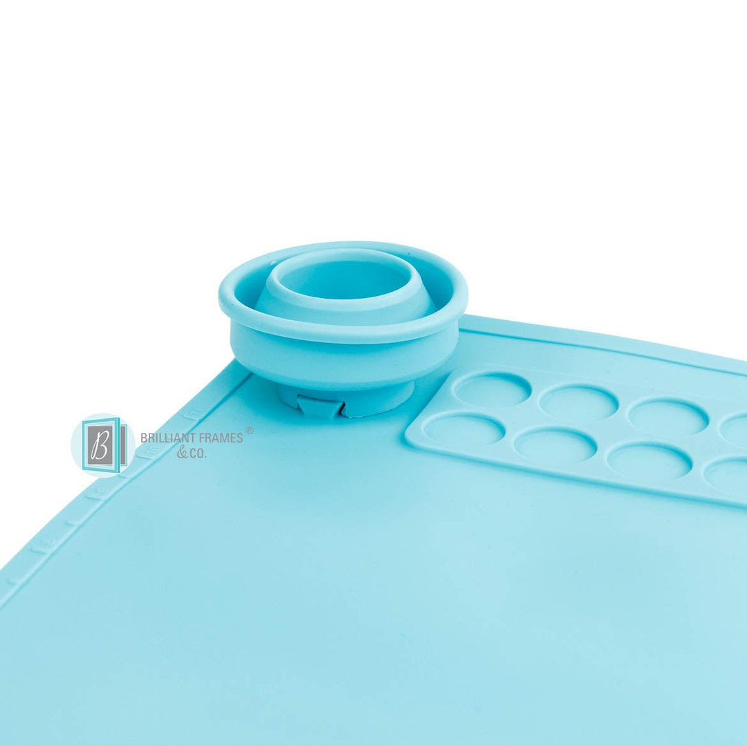 Brilliant Silicone Art Mat and paint brush set – easy-clean mat with brushes and spill-proof cup.