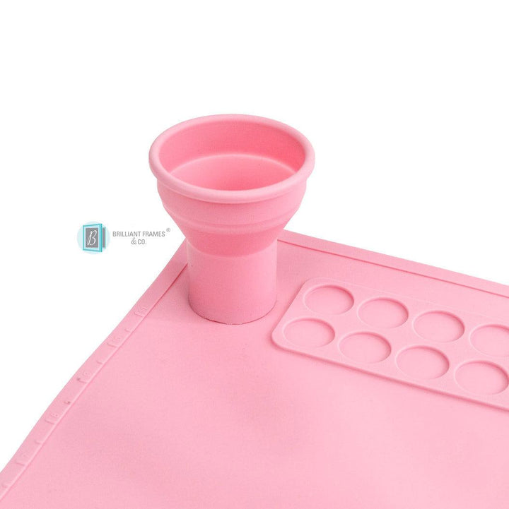 Brilliant Silicone Art Mat and paint brush set – easy-clean mat with brushes and spill-proof cup.