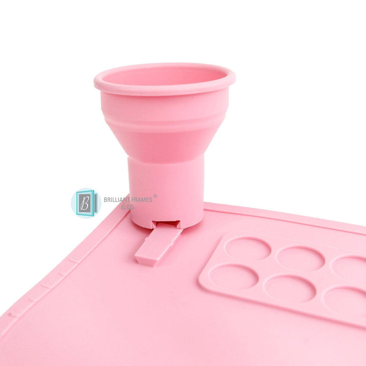 Brilliant Silicone Art Mat and paint brush set – easy-clean mat with brushes and spill-proof cup.
