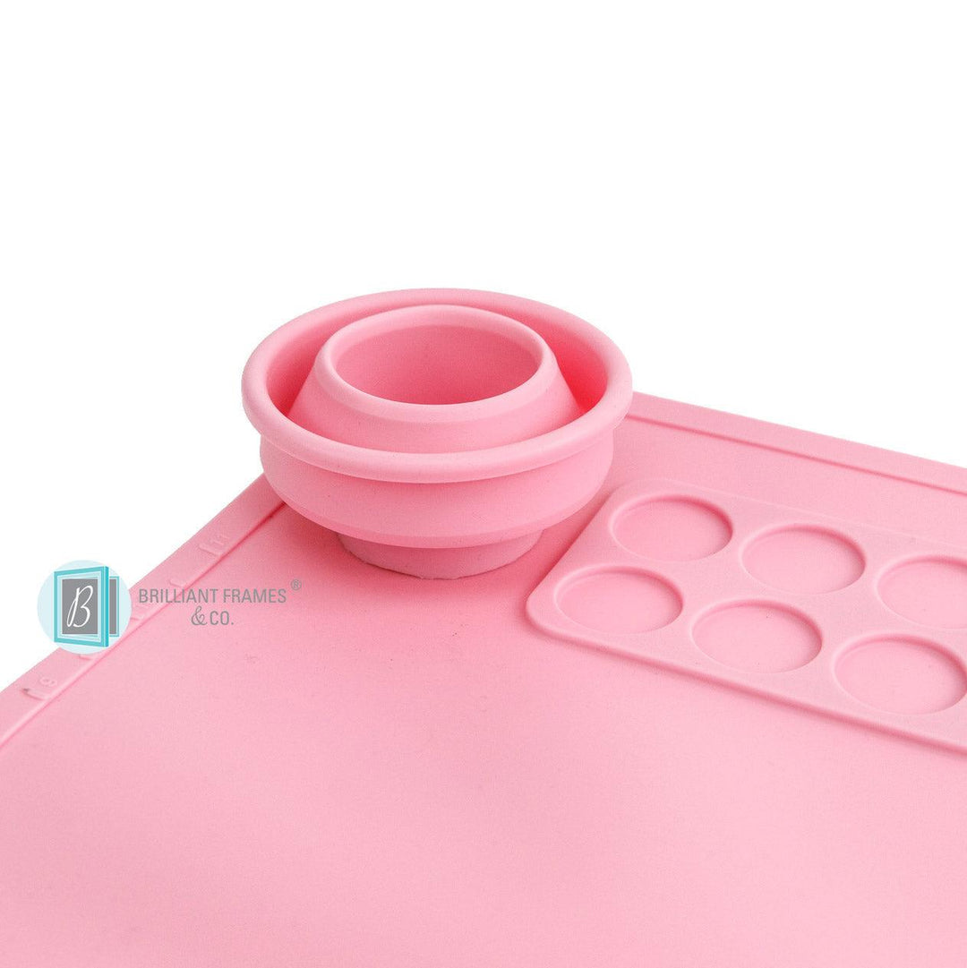 Brilliant Silicone Art Mat and paint brush set – easy-clean mat with brushes and spill-proof cup.