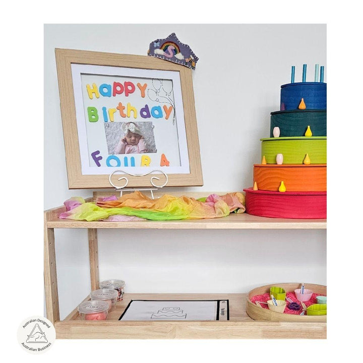 Square Brilliant Frame – magnetic frame for medals, small artworks, or keepsakes.