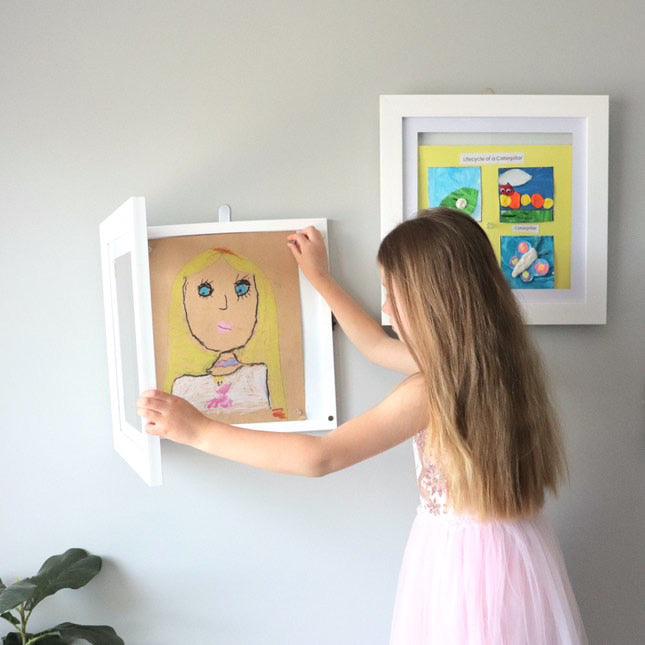Square Brilliant Frame – magnetic frame for medals, small artworks, or keepsakes.