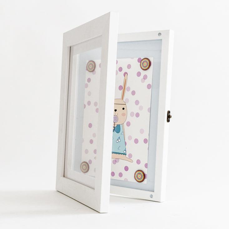 A4 Brilliant Frame – magnetic front-opening picture frame for children’s art, certificates, and memorabilia.